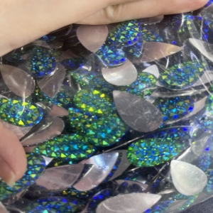 16*30 Teardrop Resin Rhinestone Pineappl